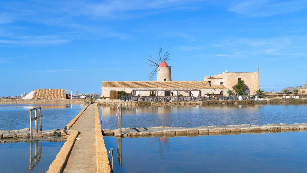 Traghetto Trapani Favignana: orari e prezzi aggiornati 2026